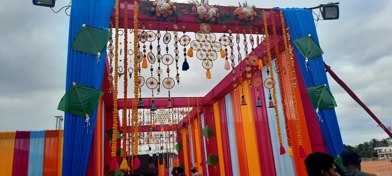 Art Shelter Decoration (6)